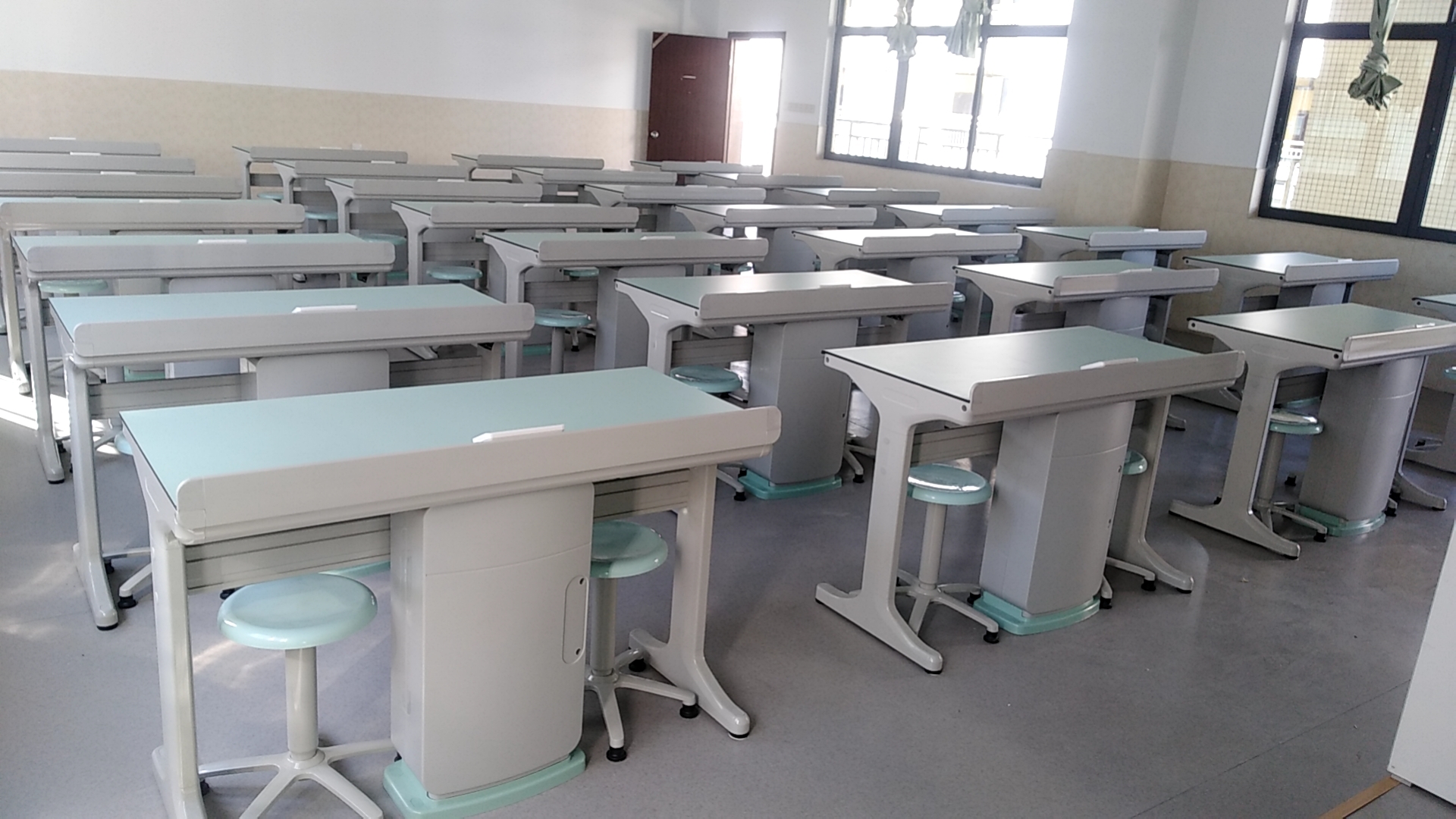 廣州五中-物理實驗室